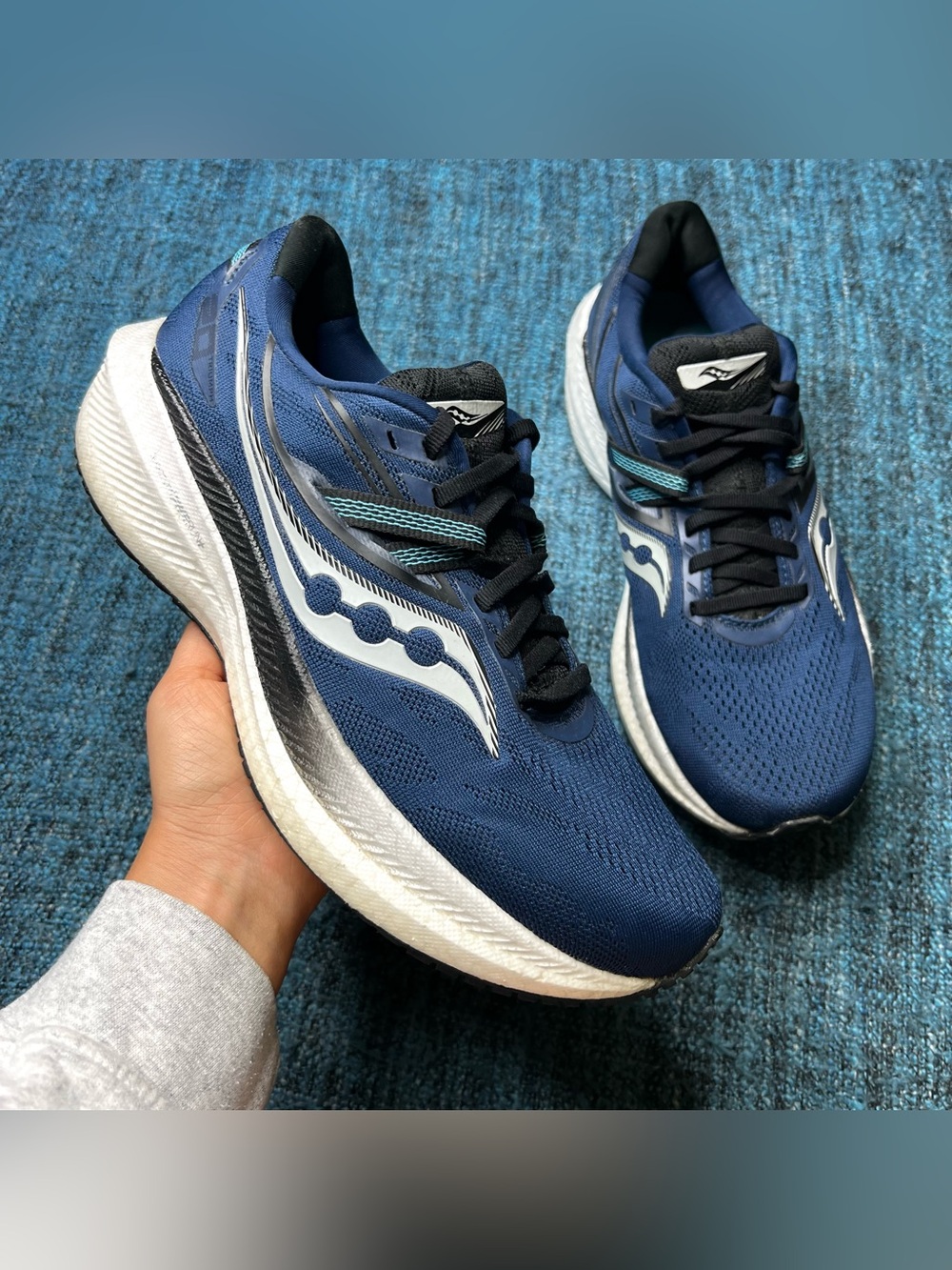 Saucony Triumph 20 Running Shoes in Twilight Blue Black Men's Size 8.5 Sneakers